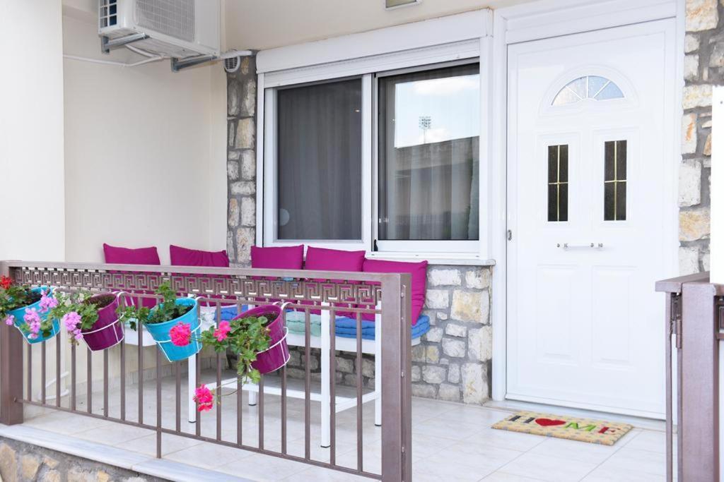 La Perla Apartment 2 Kalamata Exterior photo